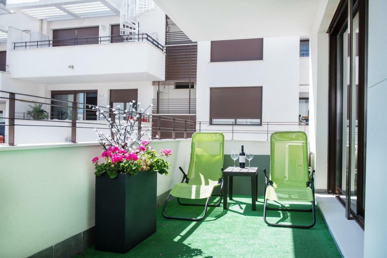 NEW APARTMENT WITH BIG TERRACE 9 Min WALK TO BEACH 6 MIN SUPERMARKET Calafell Exterior foto